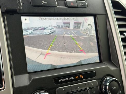 Used 2018 Ford F150 Lariat image 19