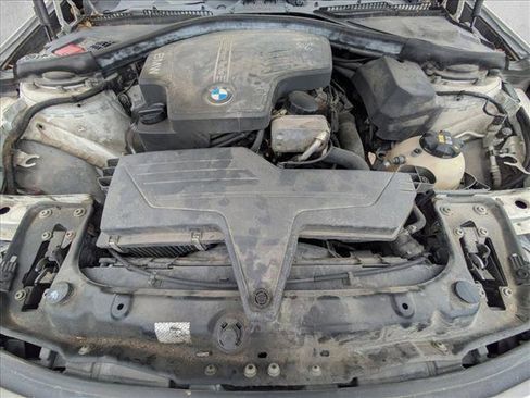 Used 2015 BMW 320i Sedan RWD image 16