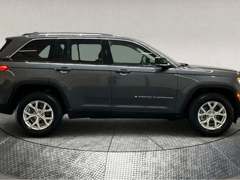 Used 2023 Jeep Grand Cherokee Limited image 9