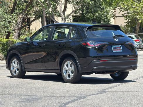 Used 2023 Honda HR-V LX image 7