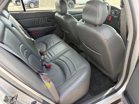 Used 2002 Buick Century Limited w/ Limited Edition Pkg FWD image 13