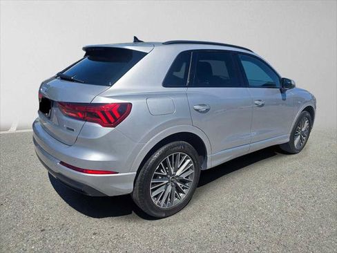 Used 2023 Audi Q3 2.0T Premium w/ Convenience Package AWD/4WD image 3