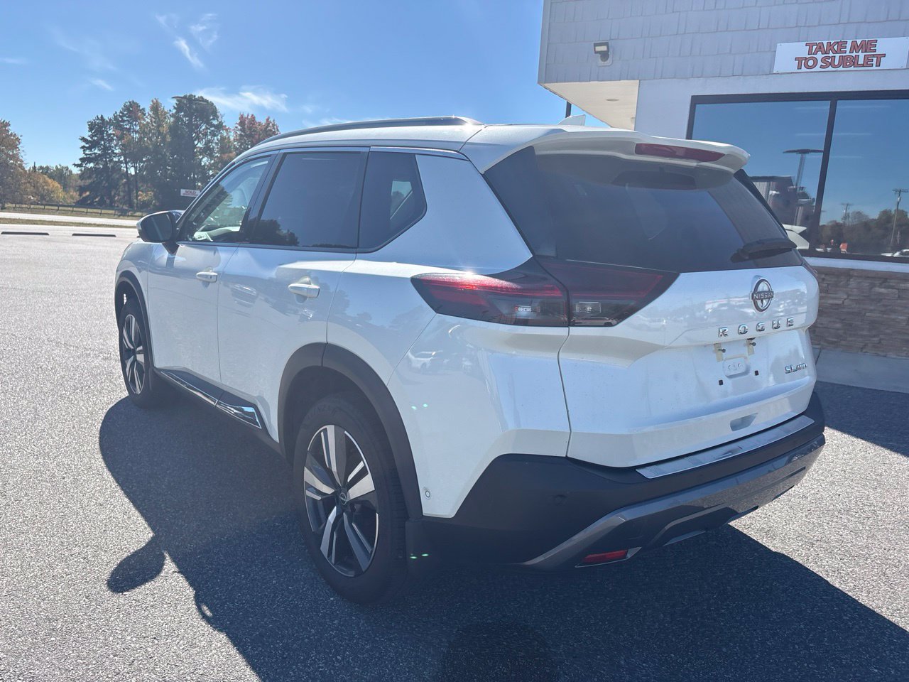 Used 2023 Nissan Rogue SL w/ SL Premium Package AWD/4WD image 7