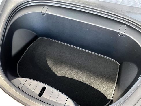 Used 2018 Tesla Model 3 Long Range image 32