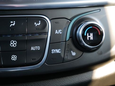 Used 2023 Chevrolet Traverse LT w/ LT Premium Package image 37