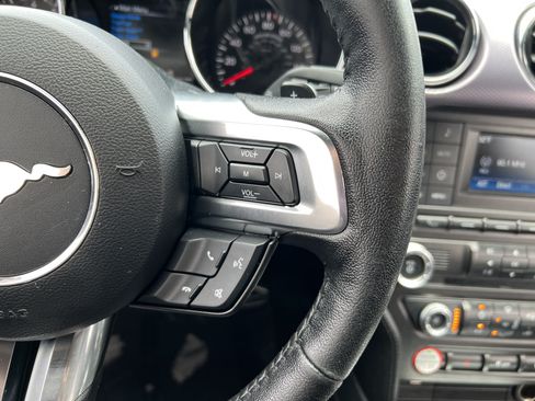 Used 2017 Ford Mustang GT w/ Black Accent Package RWD image 27