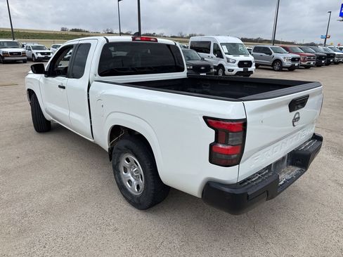 Used 2024 Nissan Frontier S w/ S Utility Package image 8