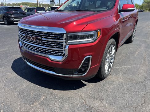 Used 2023 GMC Acadia Denali w/ Denali Ultimate Package AWD/4WD image 10