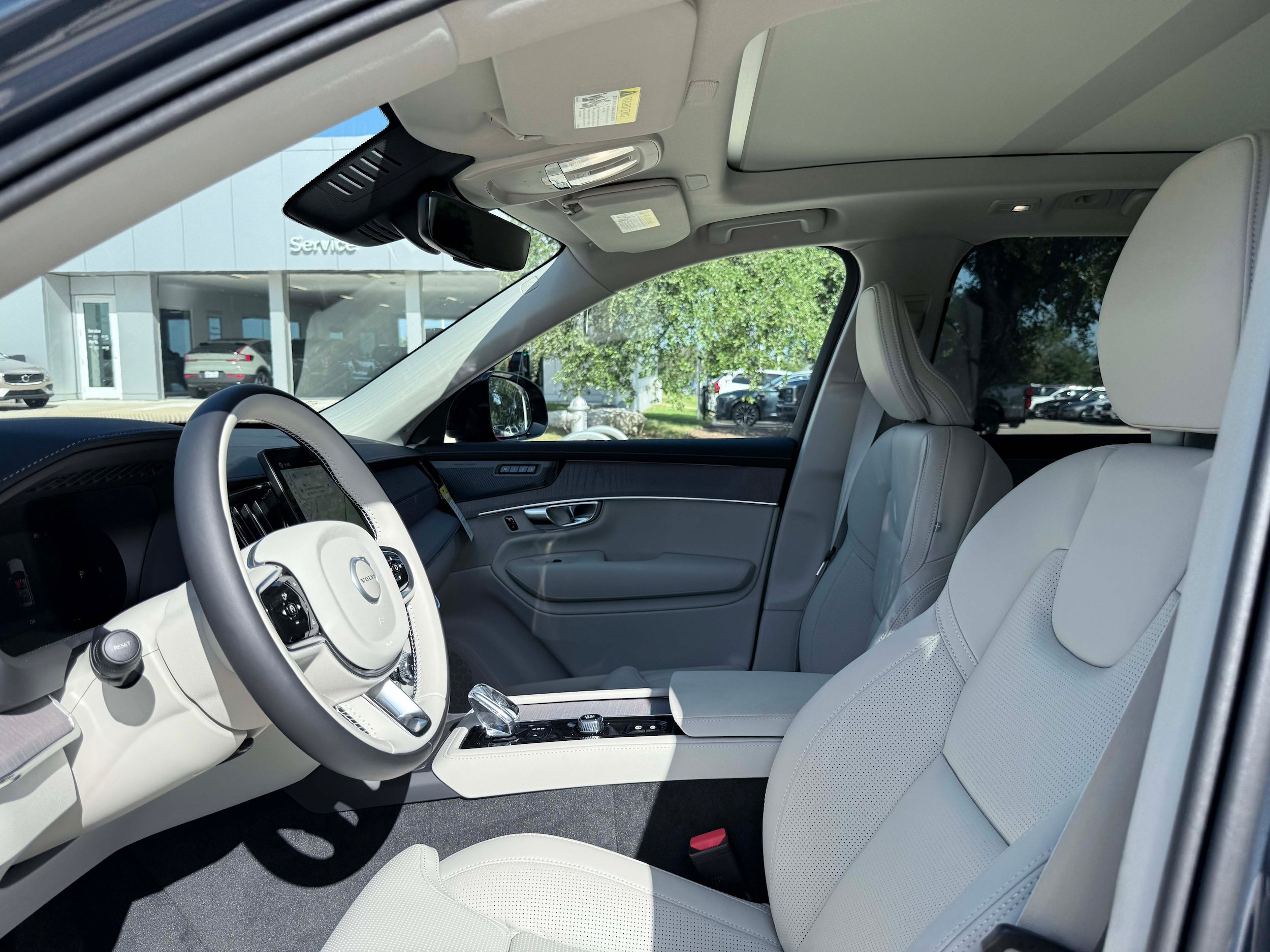 New 2026 Volvo XC90 B6 Ultra w/ Protection Package Premier AWD/4WD image 12