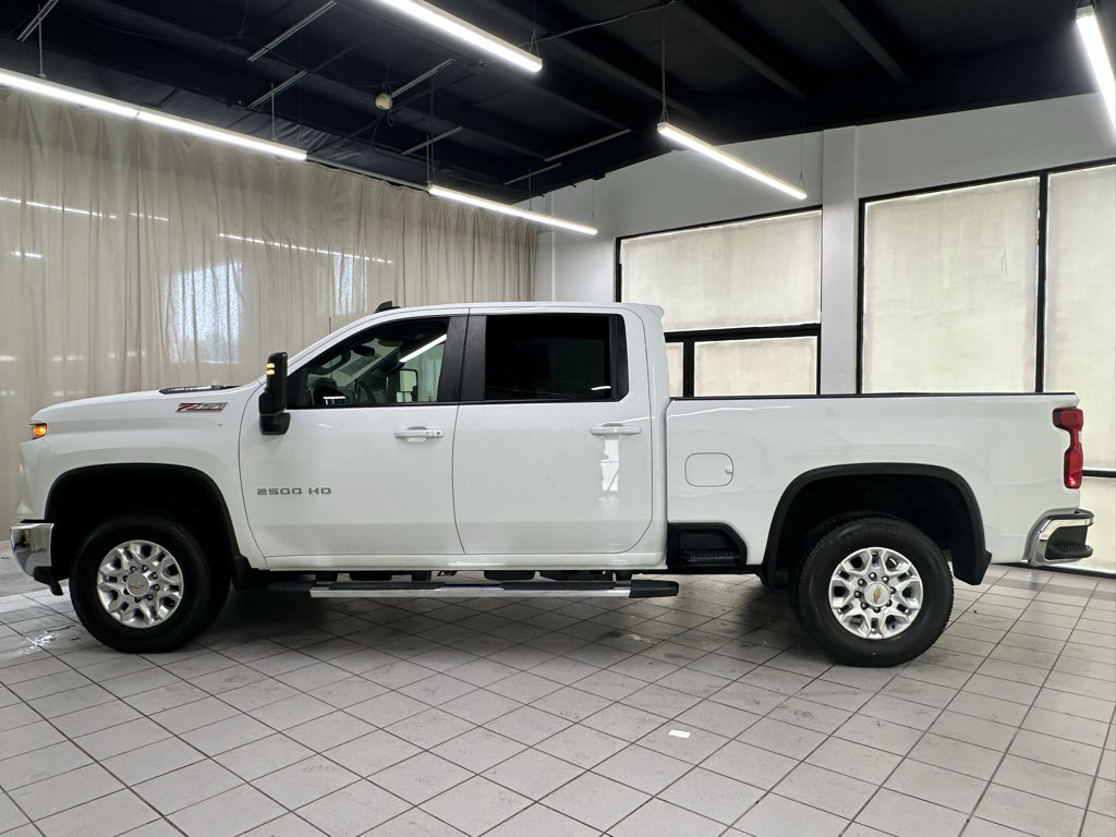 Used 2024 Chevrolet Silverado 2500 LT AWD/4WD image 11