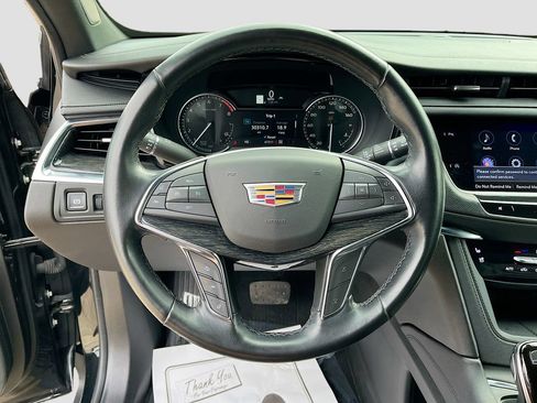 Used 2021 Cadillac XT5 Premium Luxury AWD/4WD image 18