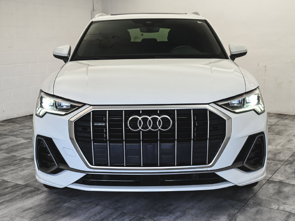 Used 2021 Audi Q3 2.0T Premium Plus w/ Premium Plus Package AWD/4WD image 2