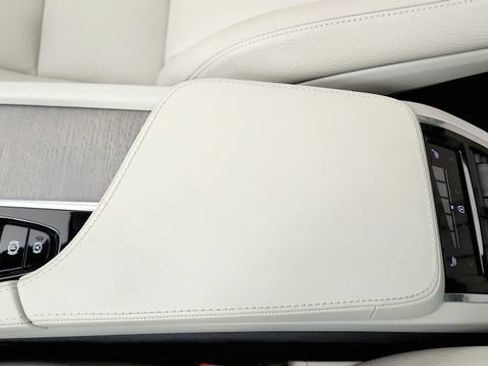 Used 2025 Volvo XC90 B6 Plus w/ Protection Package Premier AWD/4WD image 66