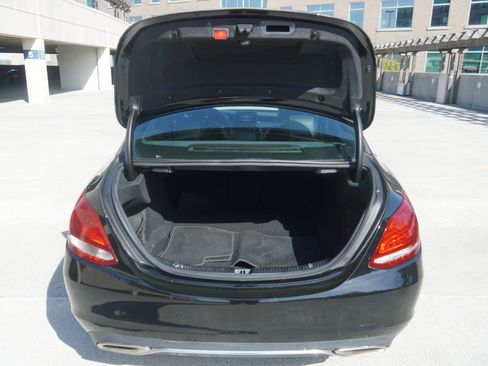 Used 2018 Mercedes-Benz C 300 4MATIC Sedan image 23
