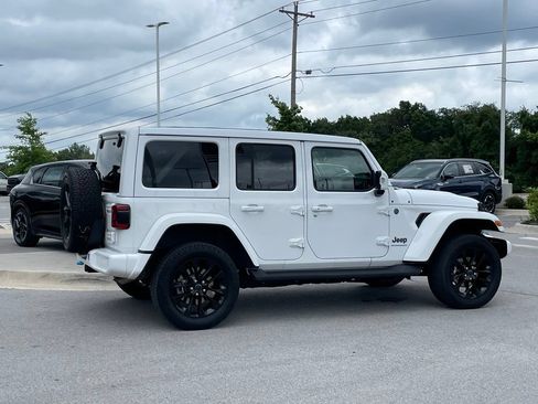 Used 2024 Jeep Wrangler High Altitude AWD/4WD image 30