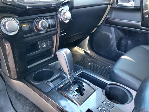 Used 2015 Toyota 4Runner Trail Premium AWD/4WD image 17