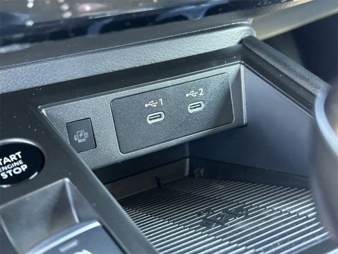 New 2025 Nissan Kicks SR image 34