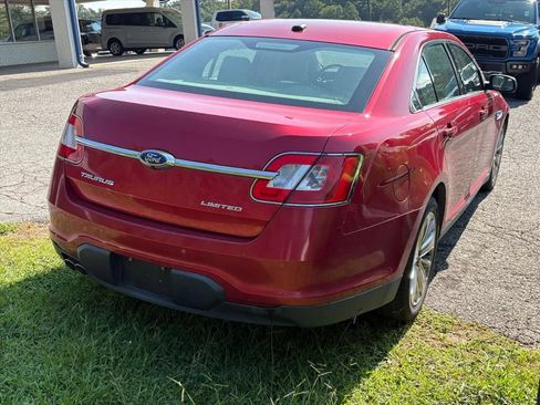 Used 2010 Ford Taurus Limited FWD image 6
