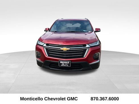 Used 2023 Chevrolet Traverse LT w/ LT Premium Package AWD/4WD image 9