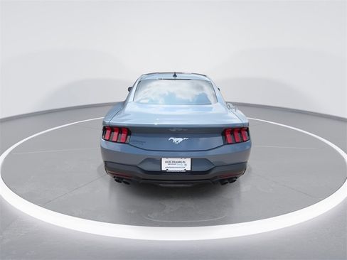 Used 2024 Ford Mustang Coupe image 7