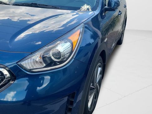 Used 2019 Kia Niro Touring FWD image 8