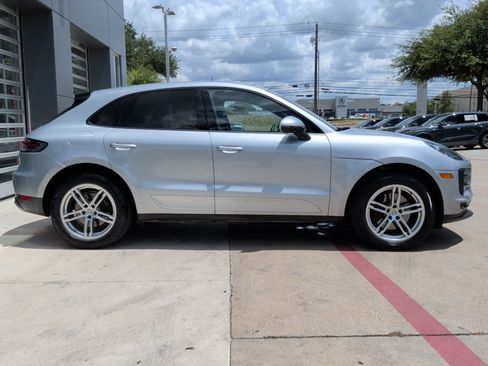 Used 2020 Porsche Macan AWD/4WD image 6