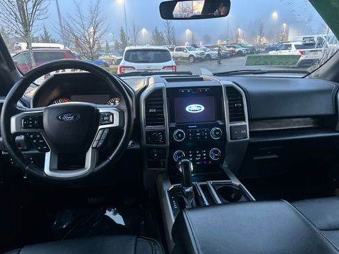 Used 2019 Ford F150 Lariat image 6