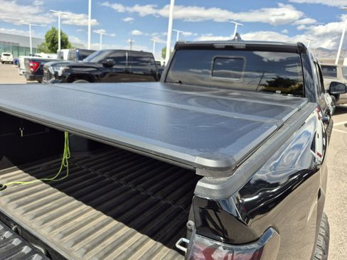 Used 2025 Toyota Tacoma SR5 AWD/4WD image 20
