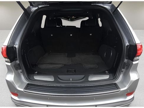 Used 2018 Jeep Grand Cherokee High Altitude AWD/4WD image 29
