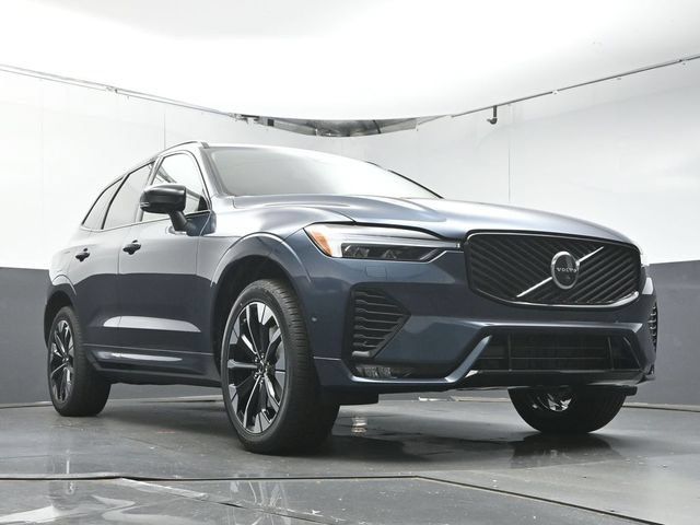 New 2027 Volvo XC60 B5 Plus AWD/4WD image 32