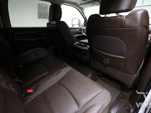 Used 2025 RAM 2500 Limited AWD/4WD image 12
