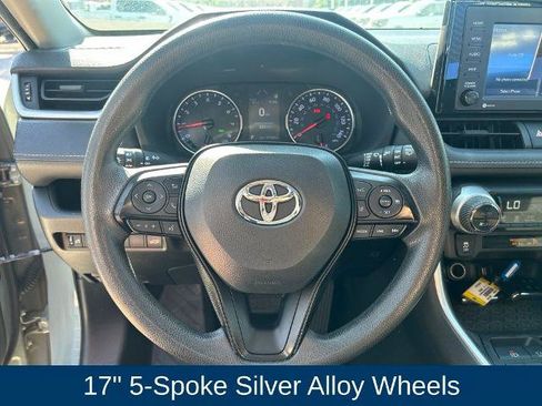 Used 2021 Toyota RAV4 XLE w/ Convenience Package FWD image 17