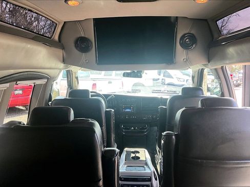Used 2019 Chevrolet Express 2500 G25 image 13