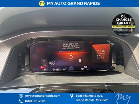 Used 2024 Volkswagen Atlas Peak Edition SEL AWD/4WD image 17