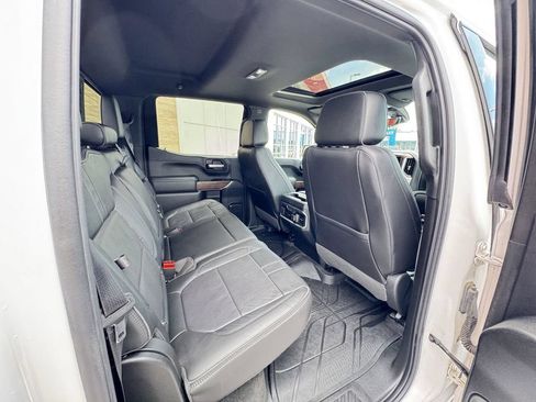 Used 2020 Chevrolet Silverado 1500 High Country w/ Technology Package AWD/4WD image 41