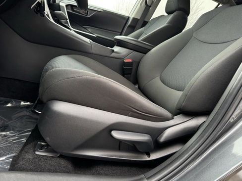 Certified 2024 Toyota RAV4 LE image 9