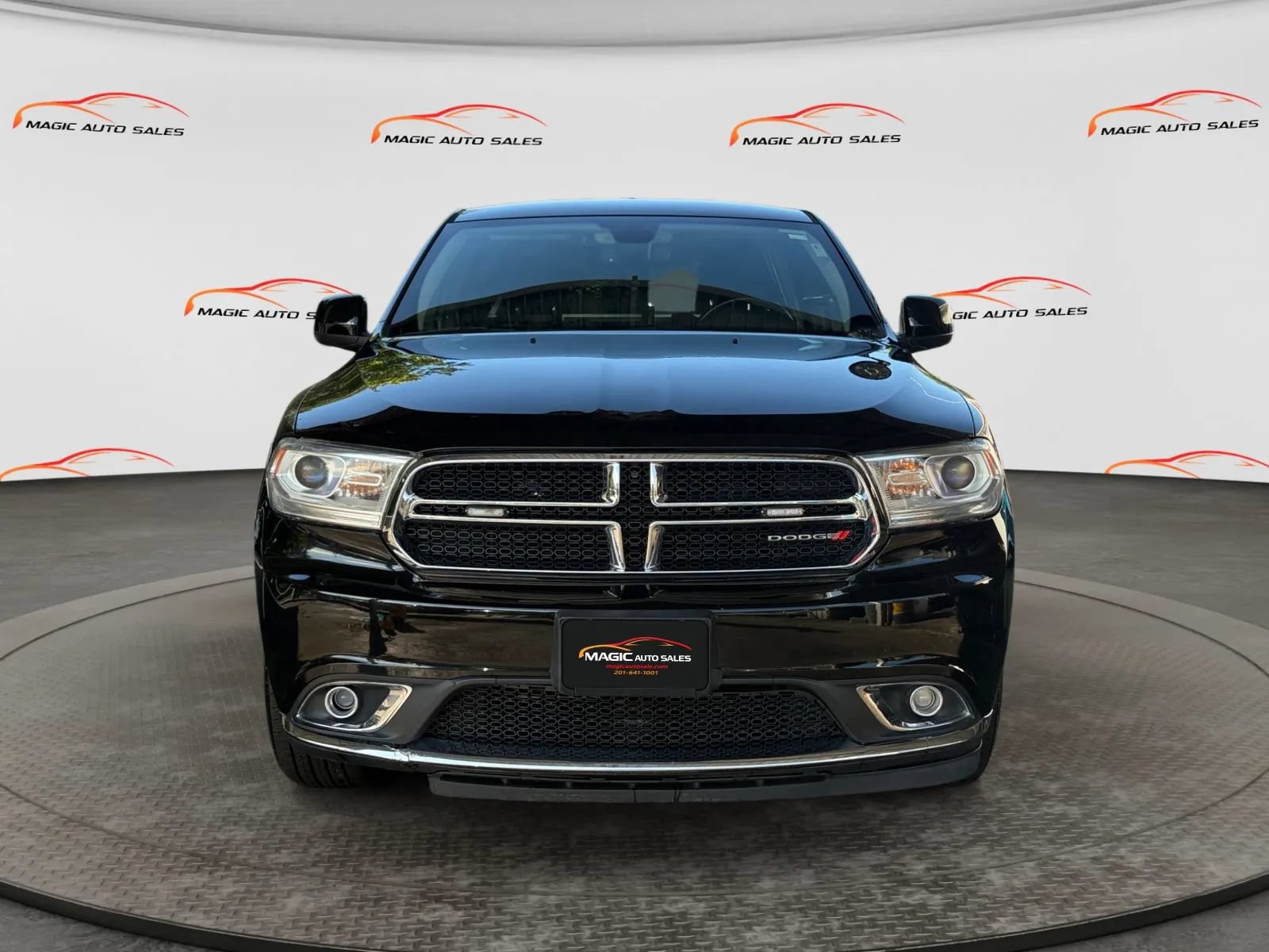 Used 2019 Dodge Durango SXT AWD/4WD image 3