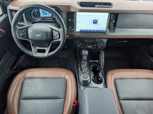 Used 2024 Ford Bronco Outer Banks image 6