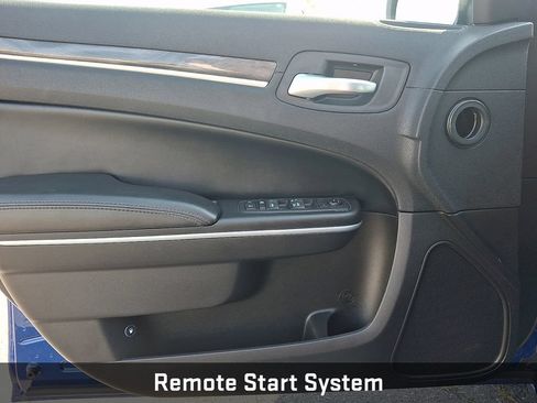 Used 2021 Chrysler 300 Touring w/ Driver Convenience Group RWD image 15
