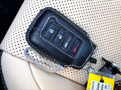 Used 2020 Lexus NX 300h AWD w/ Comfort Package image 14