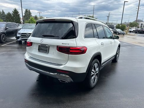 New 2025 Mercedes-Benz GLB 250 4MATIC image 8
