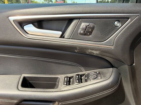 Used 2022 Ford Edge Titanium AWD/4WD image 26
