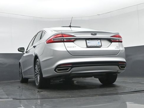 Used 2017 Ford Fusion SE image 52