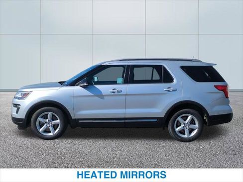 Used 2018 Ford Explorer XLT w/ Equipment Group 202A image 10