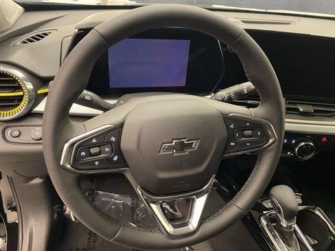 New 2026 Chevrolet Trax LT w/ Driver Confidence Package FWD image 20