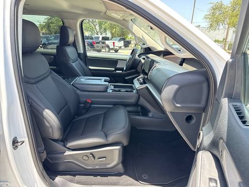 Used 2025 Ford Expedition Max Active RWD image 28