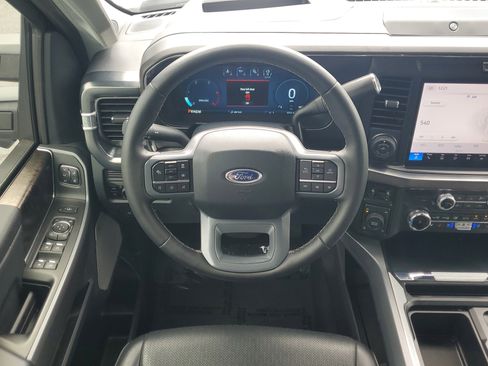 Used 2025 Ford F250 Lariat w/ Lariat Ultimate Package image 18