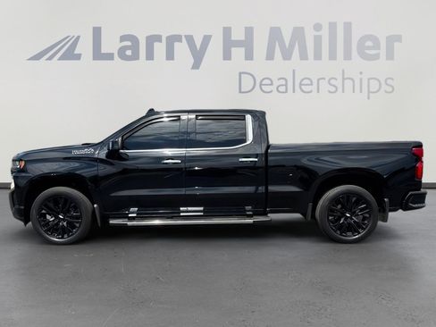Used 2019 Chevrolet Silverado 1500 High Country w/ Technology Package AWD/4WD image 3