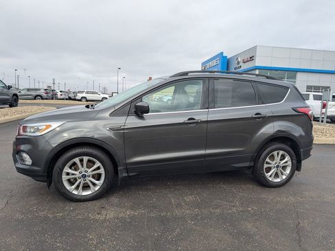 Used 2018 Ford Escape SEL image 4
