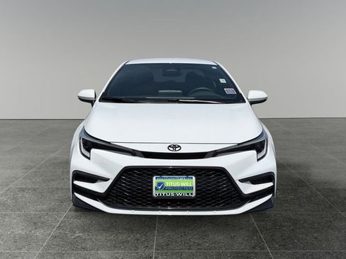 Used 2025 Toyota Corolla SE FWD image 3